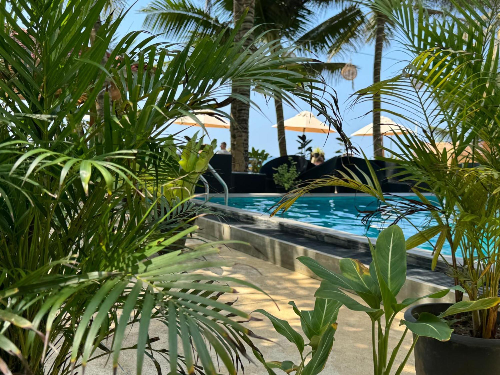Nico Beach Hotel Хикадува Екстериор снимка